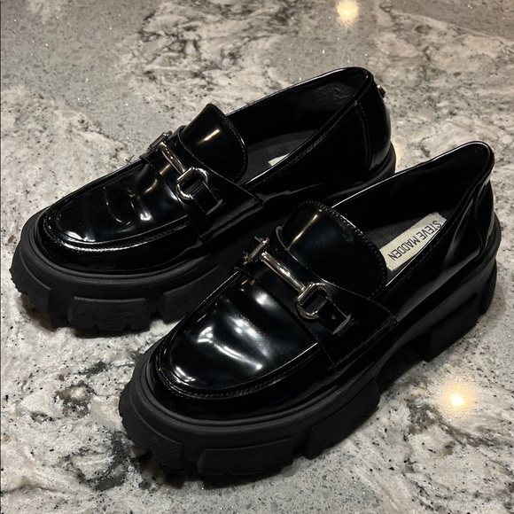 Steve Madden Glossy Black Loafers Size 6.5 - Picture 7 of 7